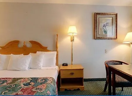 Americas Best Value Inn Uvalde Habitación foto